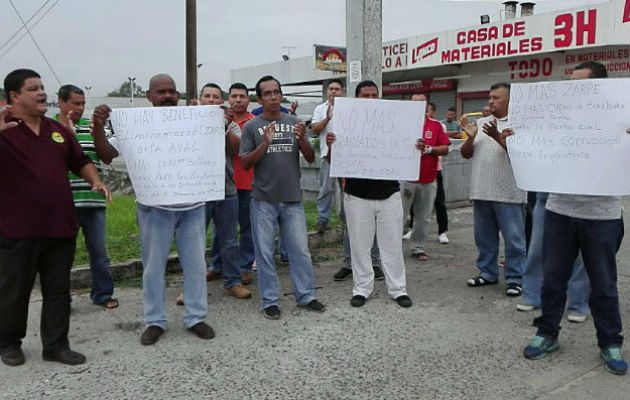 Taxista piden que se elimine el pago del "zarpe". Foto/Eric Montenegro