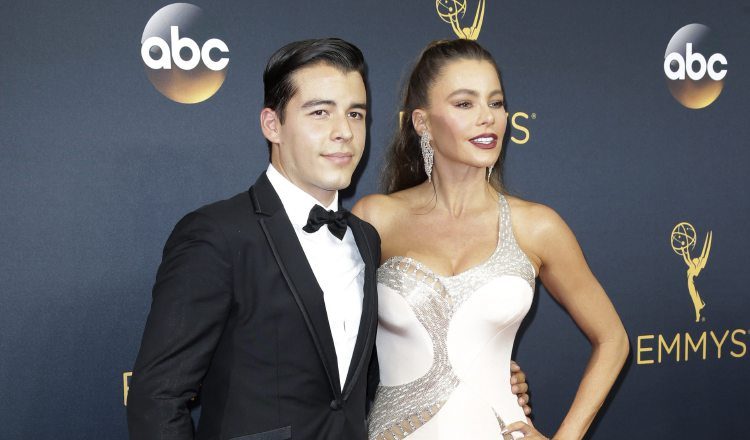 Sofía Vergara y su hijo.