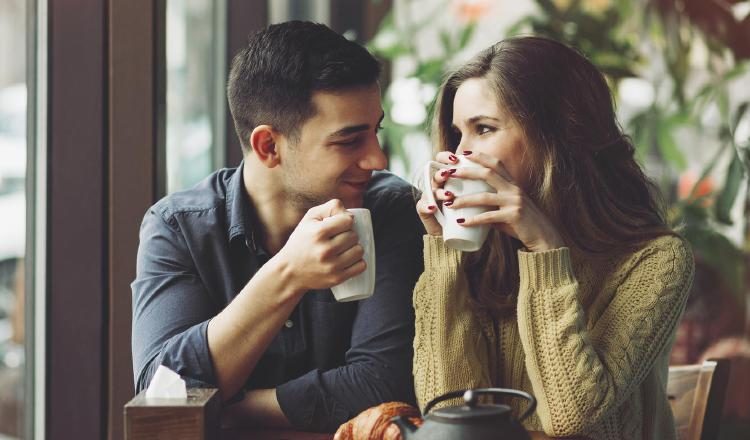 A las mujeres que andan con hombres menores se les conoce como se les conoce en otros lugares como 'mujeres puma'.