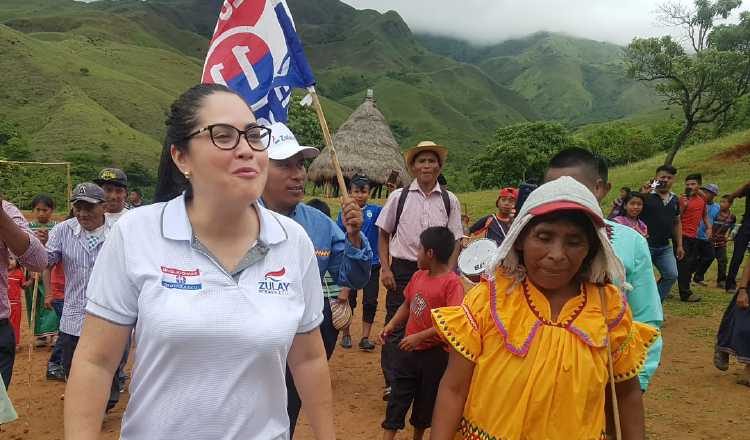 Zulay Rodríguez, en la comarca Ngäbe-Buglé. /Foto Cortesía