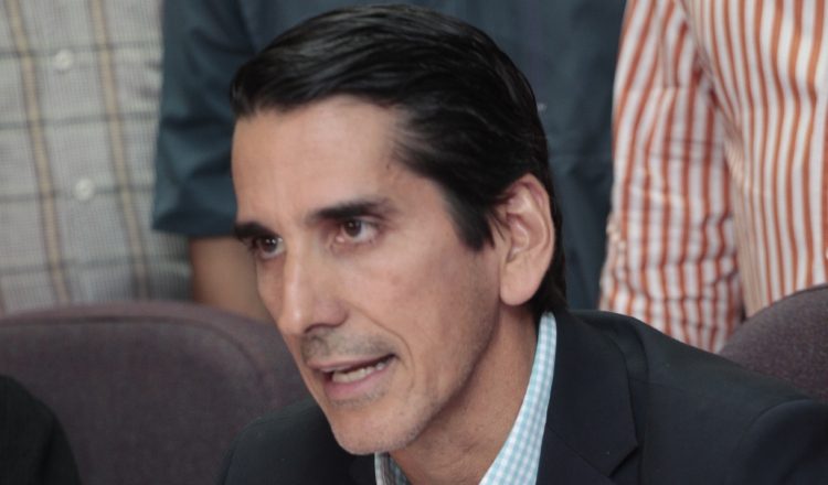 Candidato presidencial Rómulo Roux.