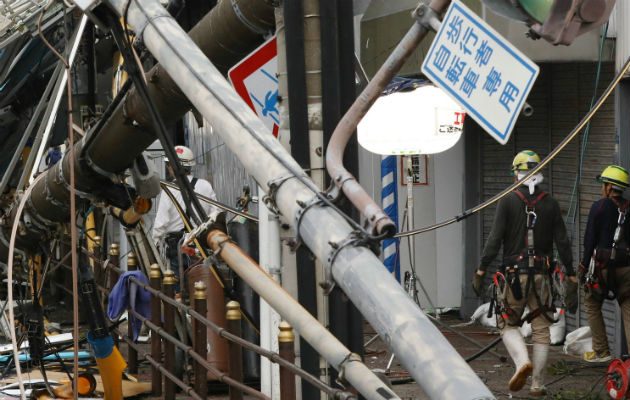 Daños materiales ocasionados por el tifón Jebi. Foto: EFE
