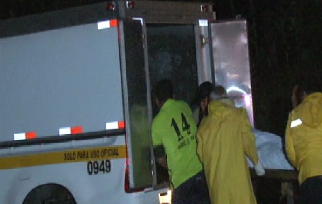 debido a lo alejado del lugar el levantamiento del cadáver tomó varias horas. Foto/Mayra Madrid