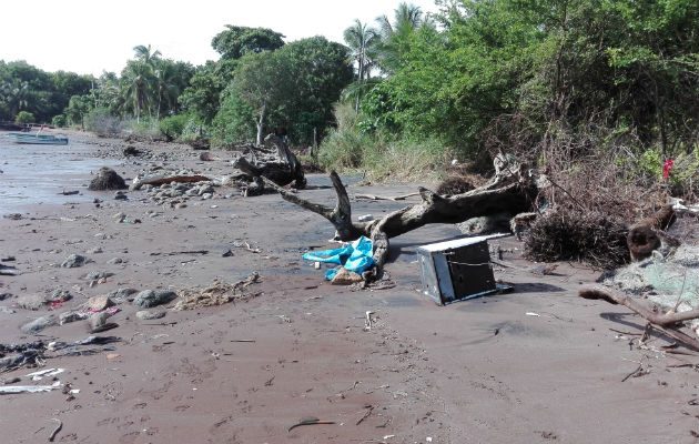 A la fecha,  las familias continúan a la espera de ser trasladadas a tierra firme por las mareas altas en La Chorrera.
