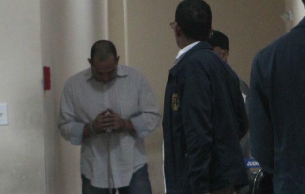 Hidadi Saavedra, de 37 años, cuando llegó a la audiencia por el caso del asesinato que involucra al padre David Cosca. Foto: Victor Arosemena. 