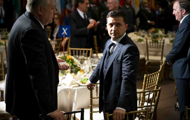 Algunos europeos están decepcionados por cómo el Presidente Volodymyr Zelensky buscó congraciarse con el presidente Trump. Foto/ Doug Mills/The New York Times.