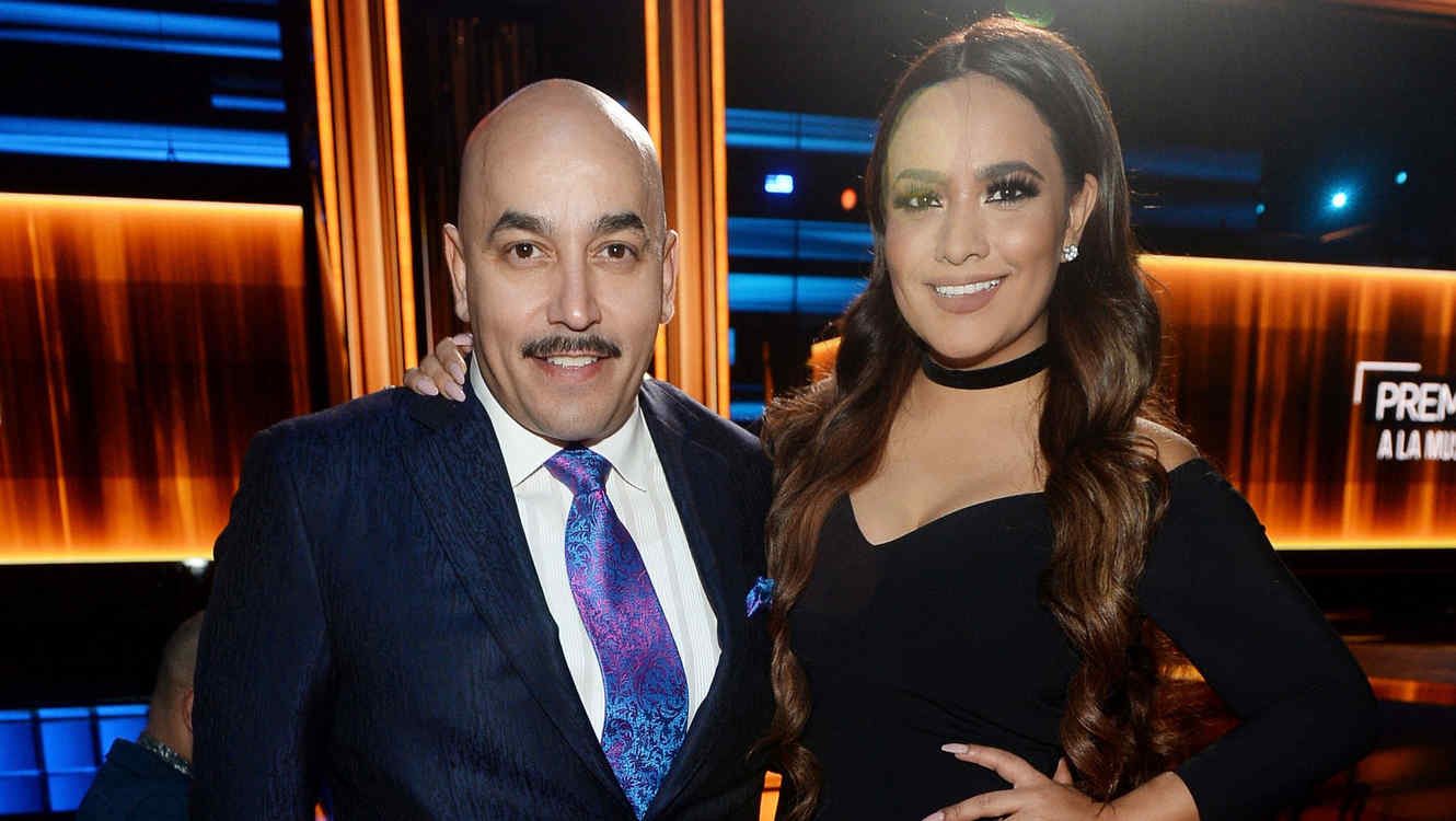 Lupillo Rivera y Mayeli Alonso. Foto: https://lineadirectaportal.com