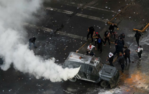 El dirigente chileno justificó la declaración del "estado de emergencia" en el país, como una herramienta "democrática y constitucional", para "restaurar el orden público y proteger" a los ciudadanos.