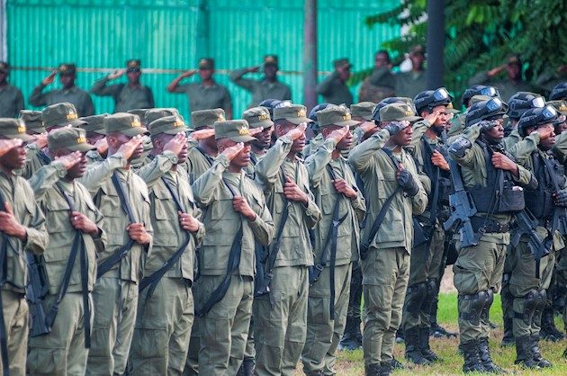 Moise felicitó la "profesionalidad" de la Policía Nacional, al considerar que la institución "no se deja atrapar por las provocaciones".