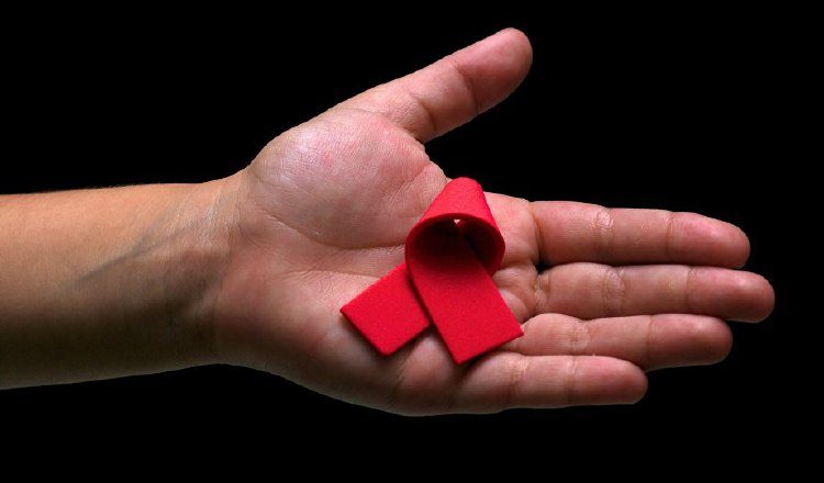 A través del acercamiento considerado a las personas se logra la compresión de lo básico y el respecto. Pixabay