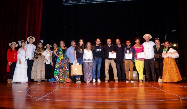 La 9º Gala Folclórica del Metropolitan School of Panama (MET) celebró a Panamá y sus 500 años. Cortesía.