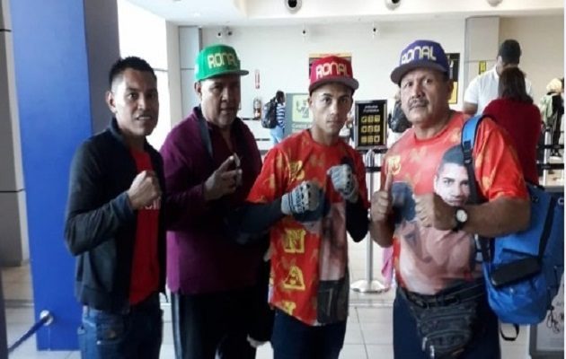 Ronal Batista y su equipo de trabajo.