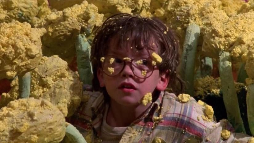 Escena de "Honey, I Shrunk the Kids" Foto: denofgeek.com