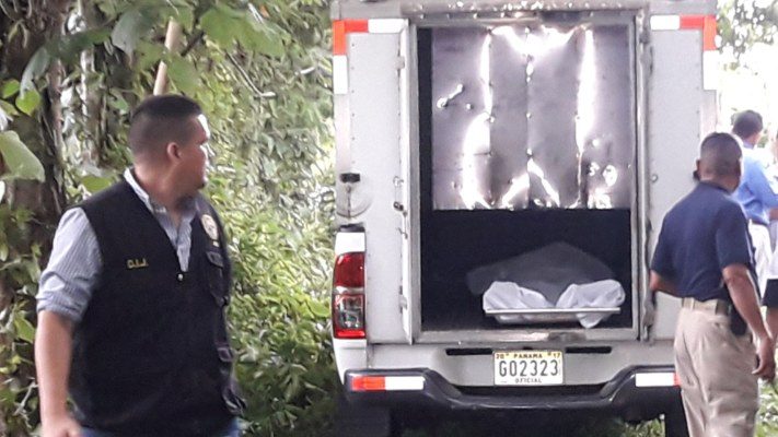 Tras la muerte de este ciudadano las autoridades han iniciado las investigaciones y han receptado entrevistas a moradores en el sector que aseguran que existe un grupo apodado "Los Santiagos" residentes en el sector de Camarón área vecina a la comunidad quienes se dedican a actos delictivos y que los mismos estuvieron en las actividades festivas celebradas en el lugar. Foto/Mayra MAdrid