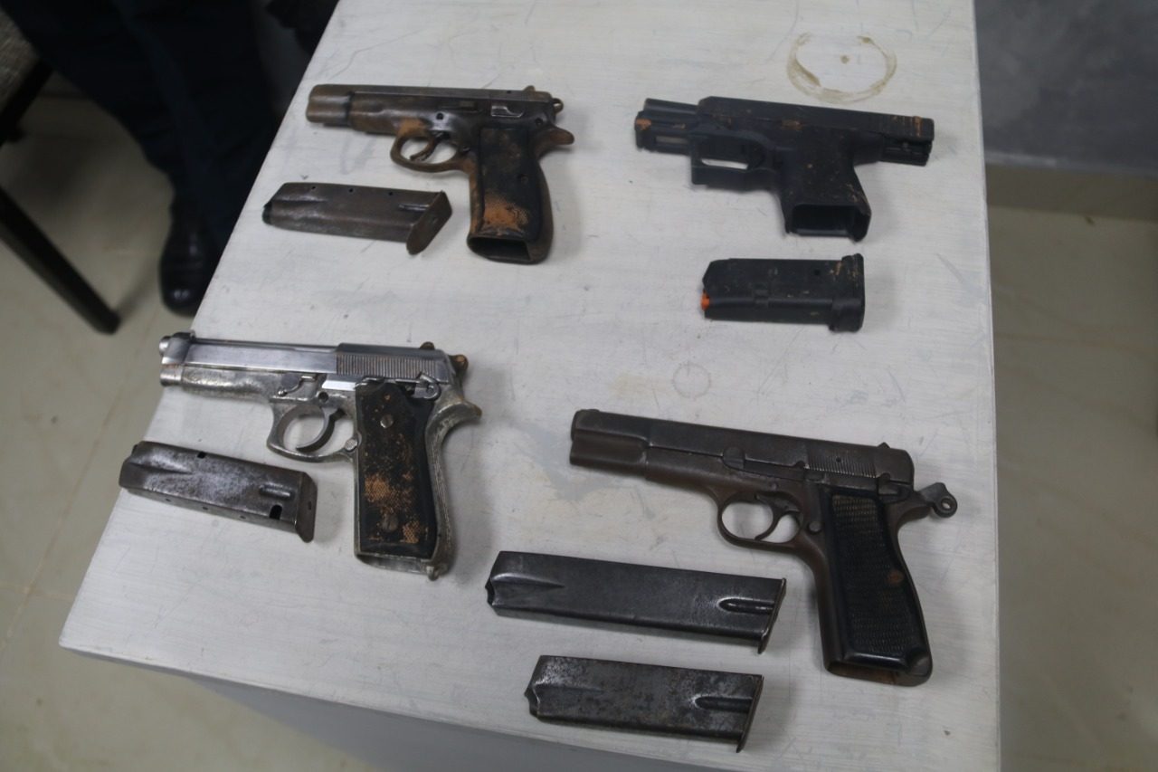 Celulares y tarjetas fueron encontrados dentro de los pabellones 13 y 14 del centro penitenciario.