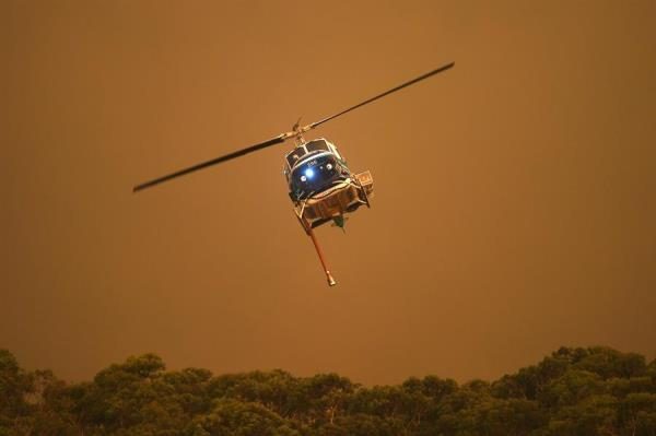 Unas 4,000 personas han tenido que refugiarse en el muelle y la playa. FOTO/EFE
