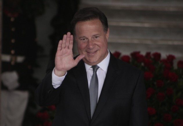 Los recursos legales contra Juan Carlos Varela fueron presentados por los abogados Miguel A. Bernal, Sidney Sittón, Guillermo Cochez, Abdiel González y Zulay Rodríguez. Foto Víctor Arosemena