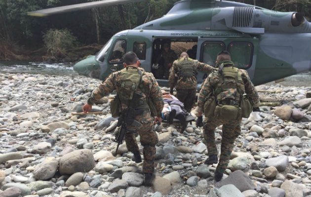 "Hoy amanecimos con la triste noticia de la pérdida de dos valiosas unidades, el cabo primero Carlos Gutiérrez (paramédico) y el cabo primero  Alejandro Peña en el Sector de Come Gallina", dice  la nota.