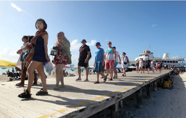 Al año, 15 millones de turistas pasan por Panamá, pero solo 2 millones se quedan. Archivo