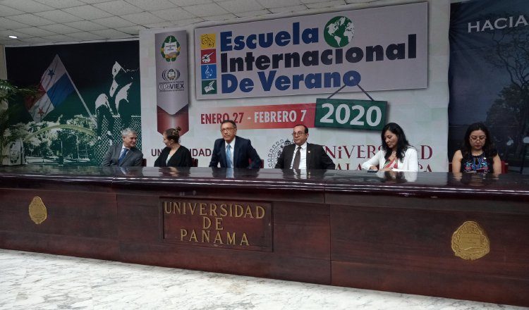 Se están dictando talleres y seminarios, entre otros. Twitter/UP