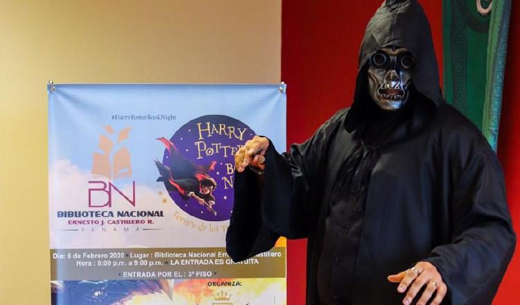 Seguidores del señor tenebroso estuvieron presente. Cortesía