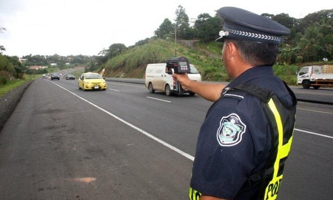 Según el aforo de la Autoridad de Tránsito y Transporte Terrestre (ATTT), hasta las 6:00 p.m. de este sábado 22 de febrero unos 83 mil 862 vehículos se han movilizado de la ciudad capital hacia el interior de la república .