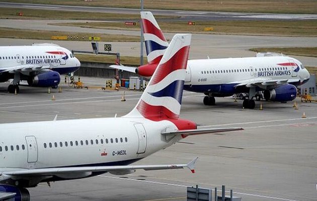  La aerolínea irlandesa de vuelos de bajo coste Ryanair informó que reducirá hasta un 25% la frecuencia de vuelos en varias rutas.