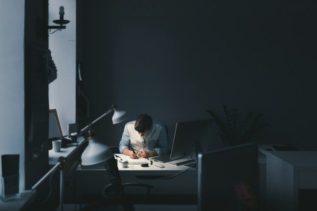  Los líderes de alto nivel, deben ser abiertos acerca de los desafíos que han enfrentado. Foto/Creado por ArthurHidden