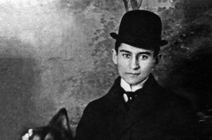 Franz Kafka, autor de "La Metamorfosis". Era de origen judío, pero escribió en alemán.  En tiempos de coronavirus, lea una historia sobre cómo  escribió cartas alentadoras a una niña. Foto: https://www.culturagenial.com/