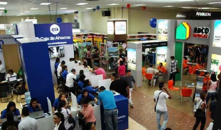 El Gobierno procedió a cancelar todos los eventos de alta concurrencia para evitar la propagación del virus. Archivo