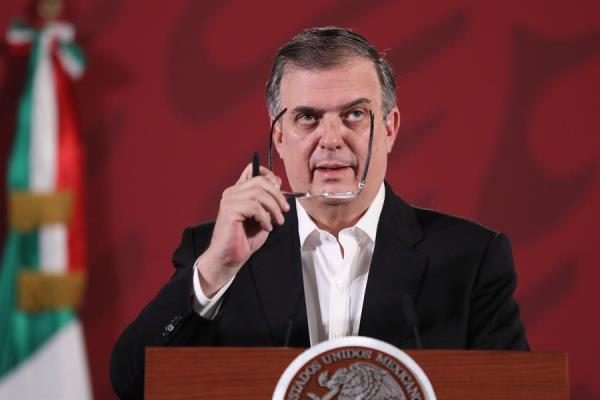 el secretario mexicano de Relaciones Exteriores, Marcelo Ebrard, informó que en América Latina, hay 171 mexicanos varados en Argentina, 167 en Perú y 125 en Colombia, pero a raíz de la pandemia no están operando vuelos comerciales entre estos países y México. FOTO/EFE