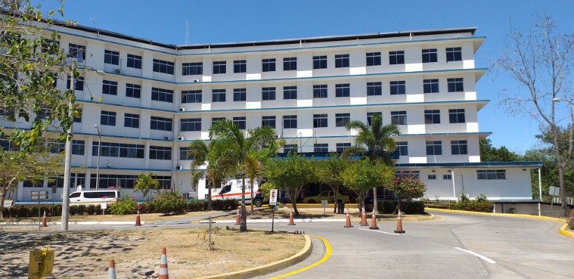 El hospital mantiene actualmente un 46% de ocupación, además, tienen 46 ventiladores, y solo hay 11 ocupados, estas cifras permiten mantener la capacidad de respuesta de ser necesario. FOTO/José Vásquez