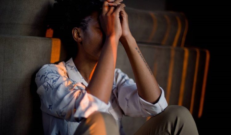 Siga los consejos de los especialistas para sobrellevar la ansiedad. Foto: Pixabay