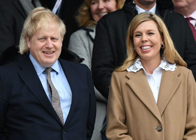 Johnson, de 55 años, y Symonds, de 32, anunciaron este miércoles que han tenido a "un niño sano". Fotos :EFE.