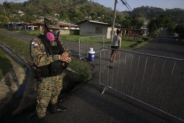 Hasta este jueves se han realizado 30.749 pruebas de COVID-19 en Panamá. Foto EFE