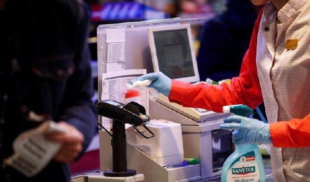 El costo de los equipos que debe proveer las empresas a sus trabajadores dependerá del uso frecuente del mismo y el sector. EFE