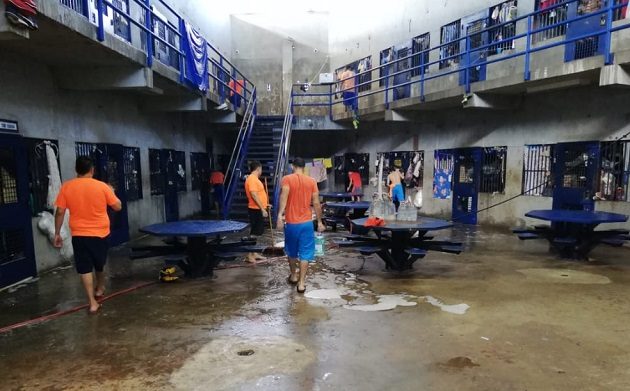 Las jornadas de limpiezas son constantes en los centros penitenciarios del país.