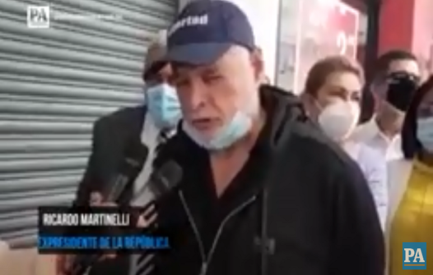 Expresidente Ricardo Martinelli presenta denuncia contra exmagistrado. 