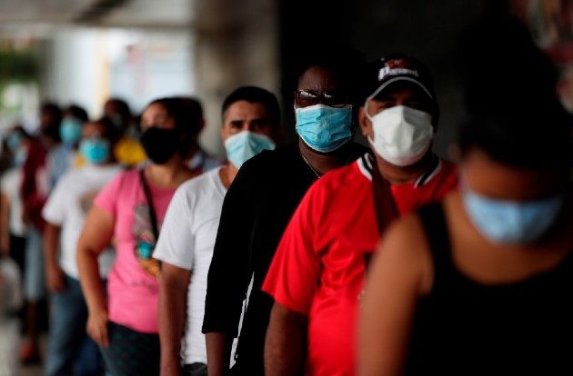 Esta medida también ha generado que más de 260 mil contratos laborales se mantengan suspendidos, mientras que aproximadamente 25 mil han sido reactivados. Foto/EFE