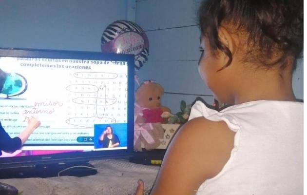 Educación a distancias a partir del lunes 20 de julio. Foto Cortesía