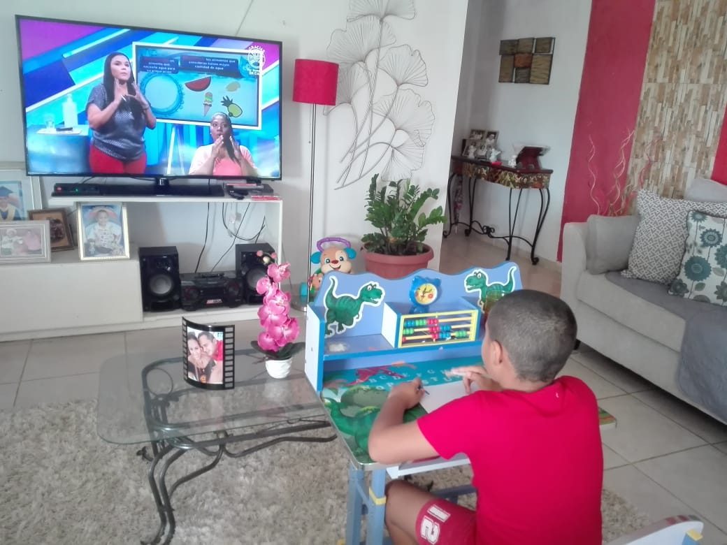 Cada educador ha hecho un esfuerzo para contactar a los estudiantes, aseguran los dirigentes.