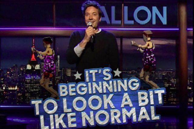 Jimmy Fallon salió de casa para volver al escenario de "Tonight". Foto: Instagram