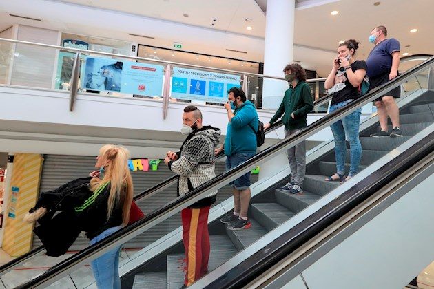 La mitad de la población tiene previsto quedarse en casa todo el verano, de acuerdo a la encuesta, fundamentalmente por miedo al contagio (31 %) y por las dificultades económicas (35 %).