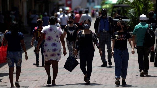 Los economistas aseguran que Panamá tiene que cambiar el modelo económico para no concentrar el crecimiento en uno o dos sectores, los cuales en este momento están paralizados.