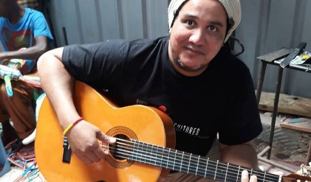 Polyto Stanley invitado del conversatorio 'Al Son de mis Raíces'. Foto: Redes Sociales