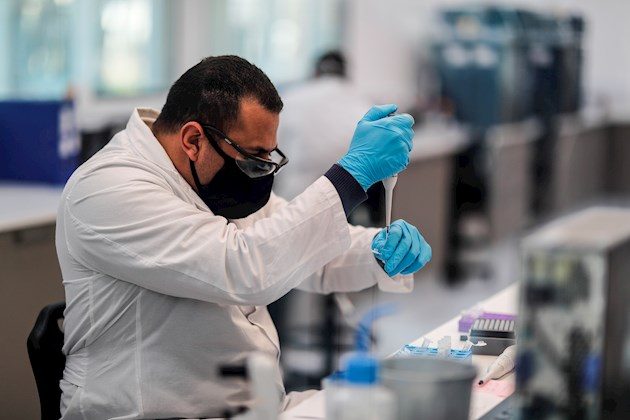 El canciller mexicano aseguró que el "objetivo estratégico es que tengamos todas y que México tenga acceso oportuno en tiempo y forma" a las vacunas contra la COVID-19.