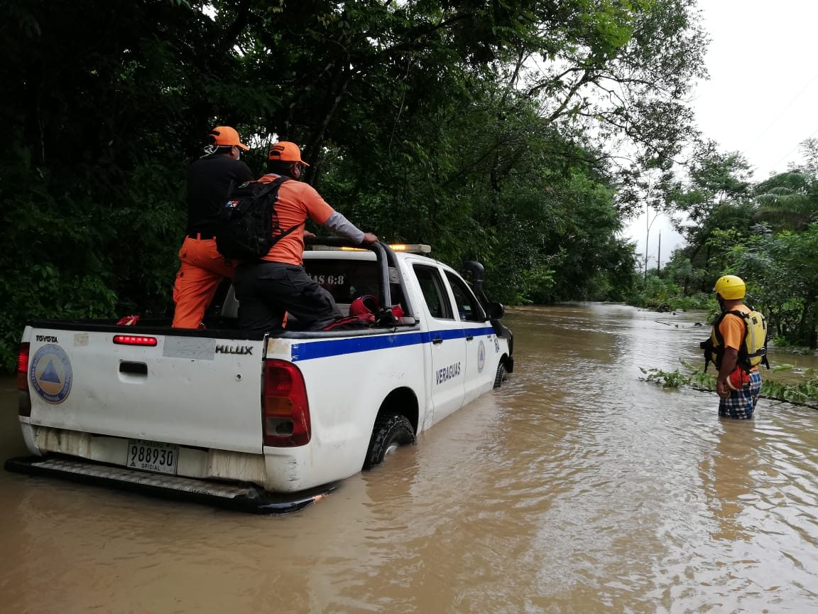 Ha sido imposible llegar a algunos sectores debido a las inundaciones y deslizamientos de tierra.
