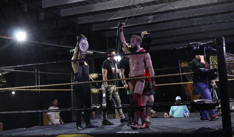 Vandal Ortagun tras disputar una pelea.