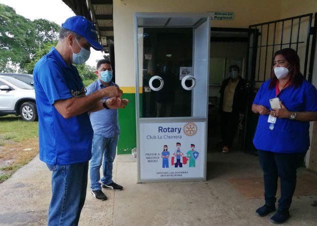 Estas cabinas son confeccionadas a solicitud de las instituciones de salud. Fotos: Eric A. Montenegro.