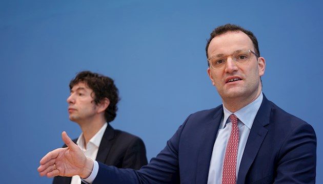 "Hemos reaccionado exactamente con los mismos medios. No hay nada en particular que hayamos hecho bien. Simplemente lo hemos hecho antes. Por eso hemos tenido éxito", afirmó.